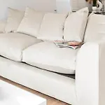 City Centre Townhouse - Three Bedrooms - Garage - Garden - Balcony 19L
